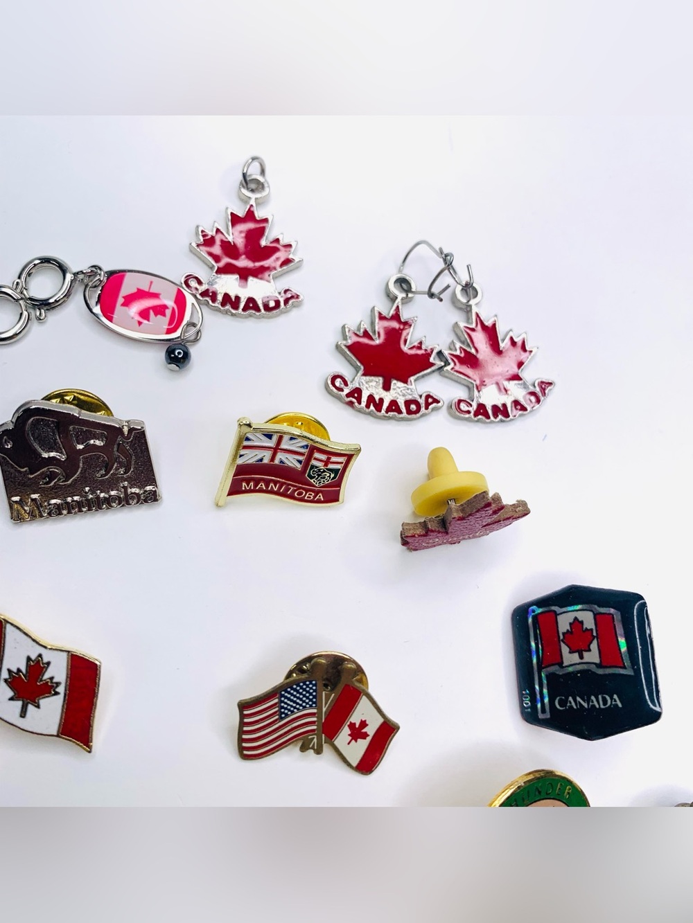 Canada Flag Pin & Keychain Lot - Red and White Maple Leaf - Picture 7 of 8